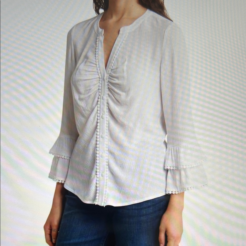 NWT-DR2 Grey Ruched Blouse with Flared Sleeves - Picture 3 of 4